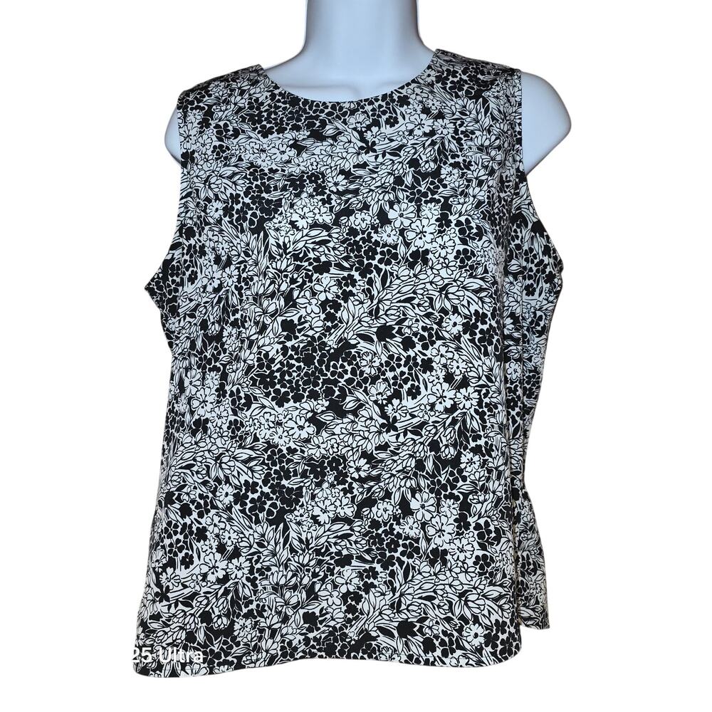 Notations, black and white floral‎ sleeveless top sz M